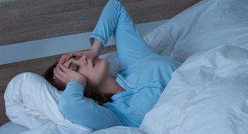 ways to deal with insomnia naturally