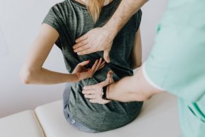 Signs You Need to Visit a Chiropractor