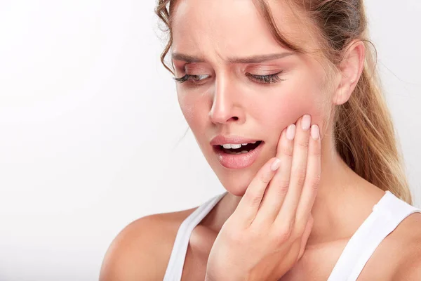 How To Recognise Teeth Sensitivity and Know When To Act